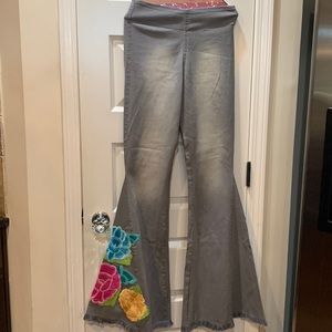 The bell bottoms 🔥